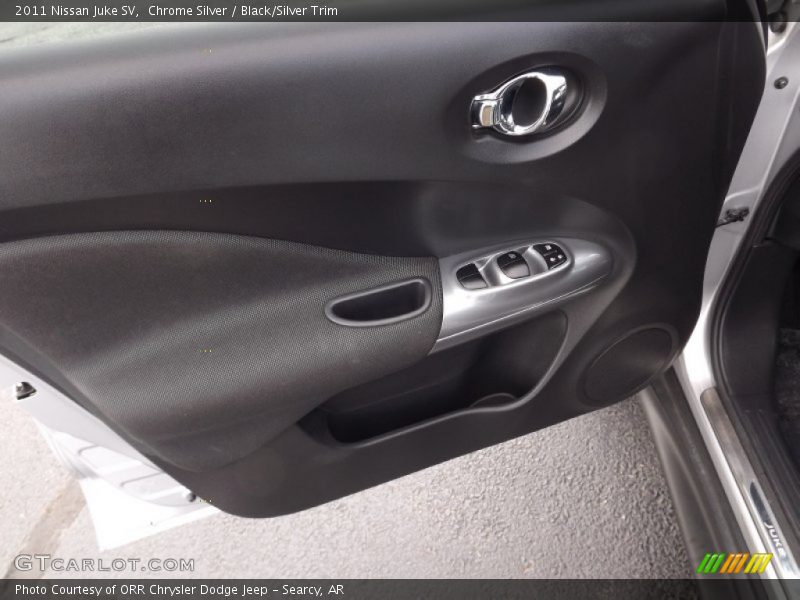 Chrome Silver / Black/Silver Trim 2011 Nissan Juke SV