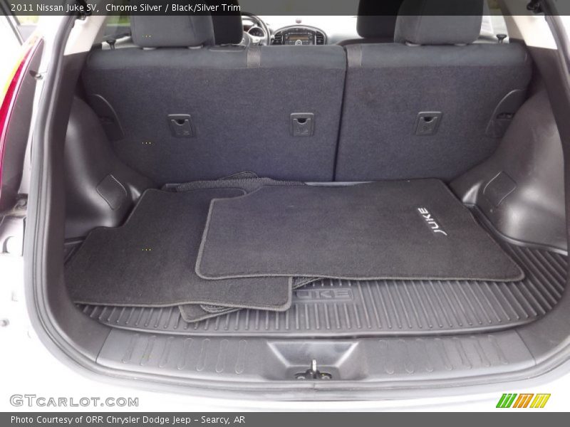 Chrome Silver / Black/Silver Trim 2011 Nissan Juke SV