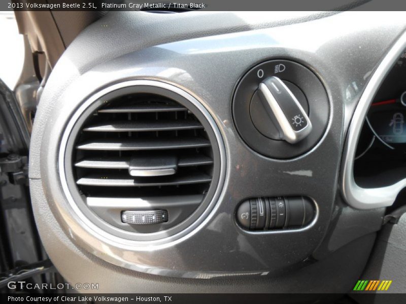 Platinum Gray Metallic / Titan Black 2013 Volkswagen Beetle 2.5L