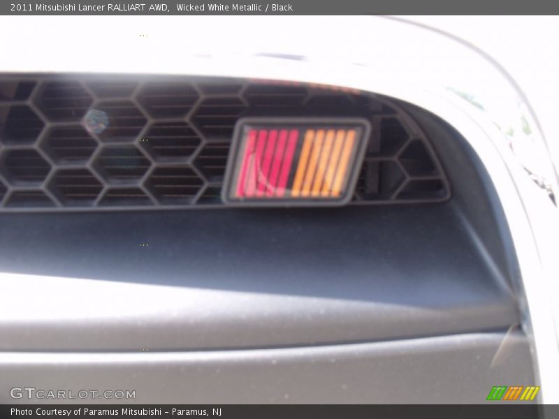 Wicked White Metallic / Black 2011 Mitsubishi Lancer RALLIART AWD