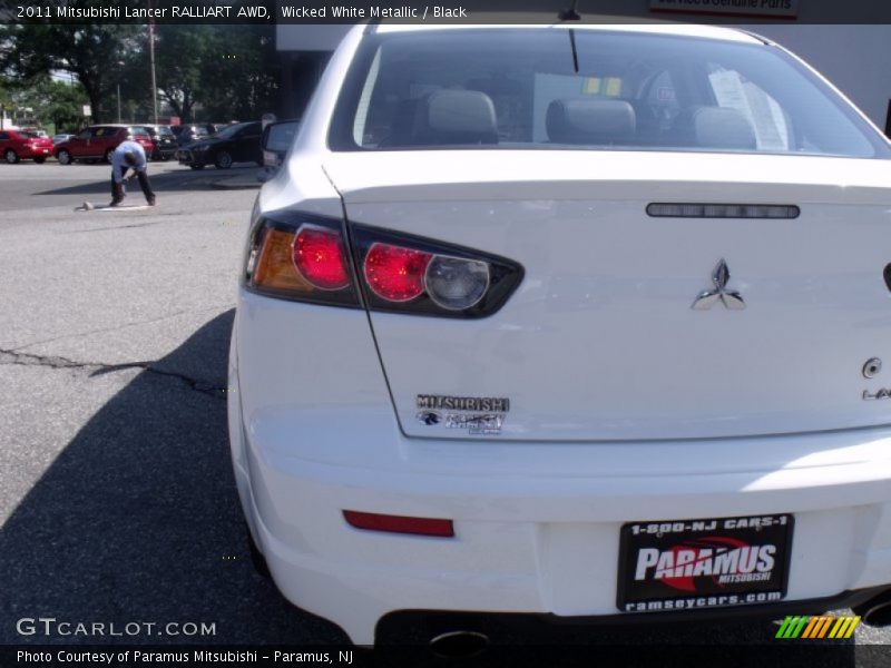 Wicked White Metallic / Black 2011 Mitsubishi Lancer RALLIART AWD