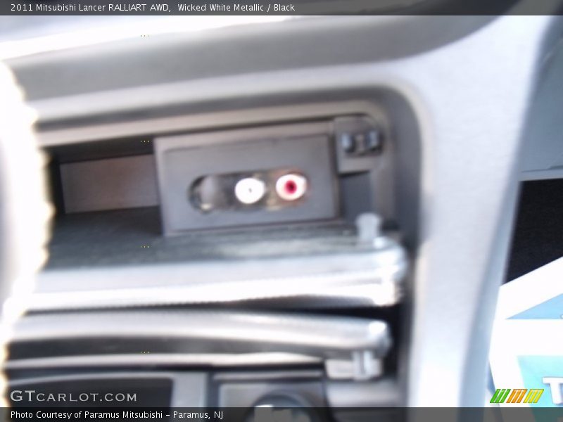Wicked White Metallic / Black 2011 Mitsubishi Lancer RALLIART AWD