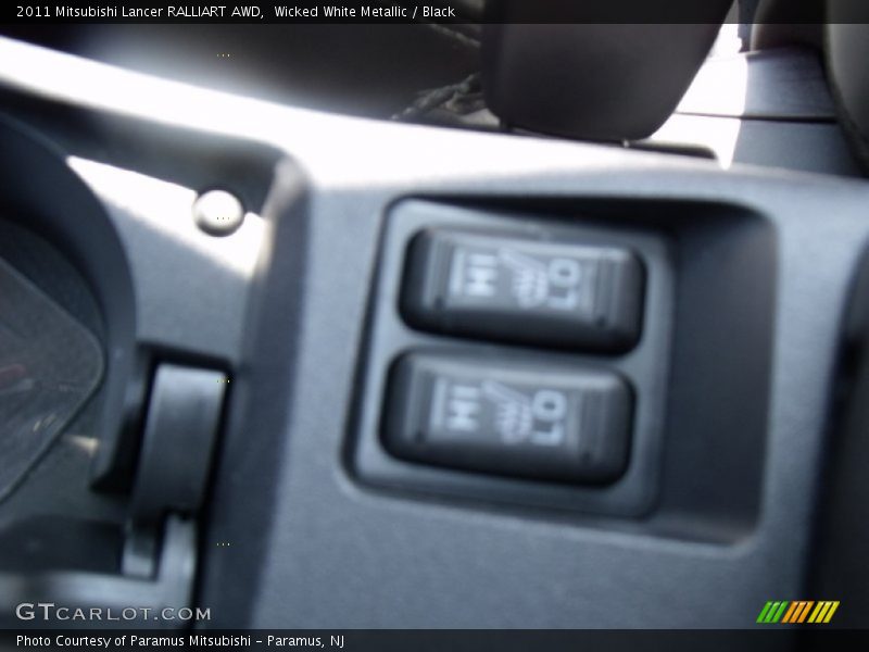 Wicked White Metallic / Black 2011 Mitsubishi Lancer RALLIART AWD