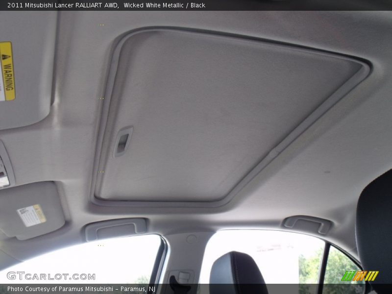 Wicked White Metallic / Black 2011 Mitsubishi Lancer RALLIART AWD