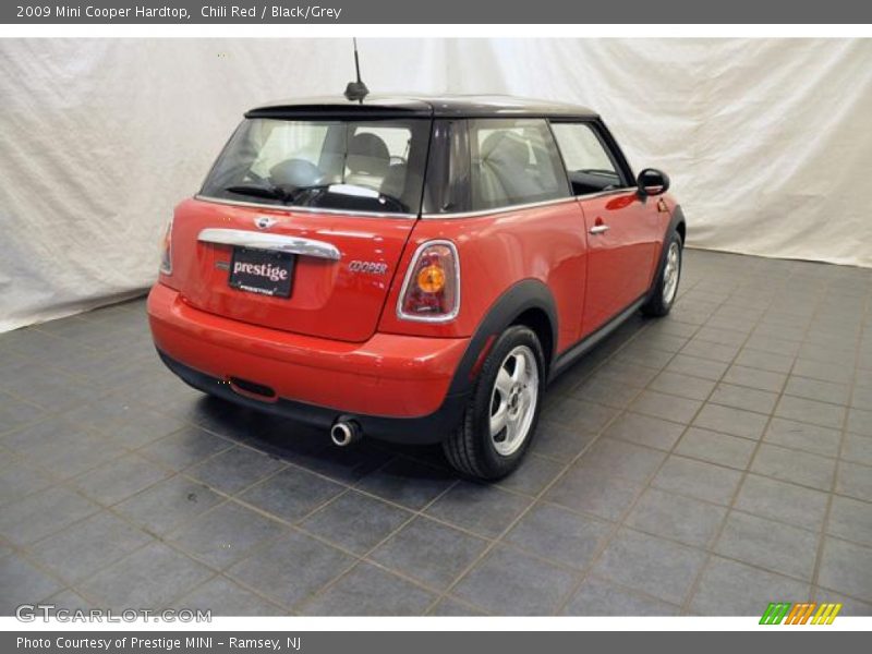 Chili Red / Black/Grey 2009 Mini Cooper Hardtop