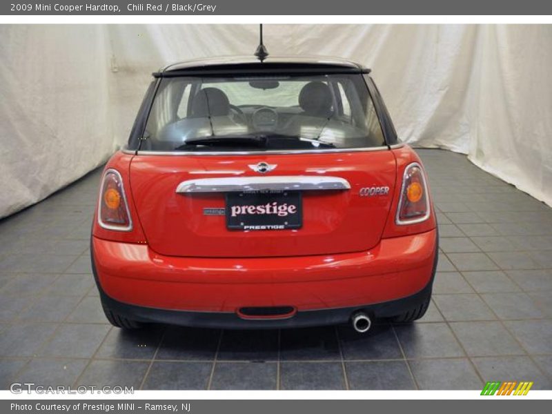 Chili Red / Black/Grey 2009 Mini Cooper Hardtop