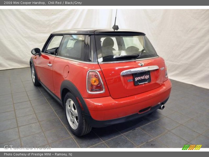 Chili Red / Black/Grey 2009 Mini Cooper Hardtop