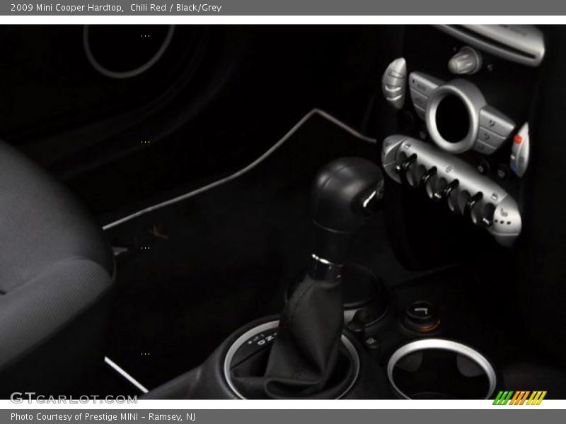 Chili Red / Black/Grey 2009 Mini Cooper Hardtop