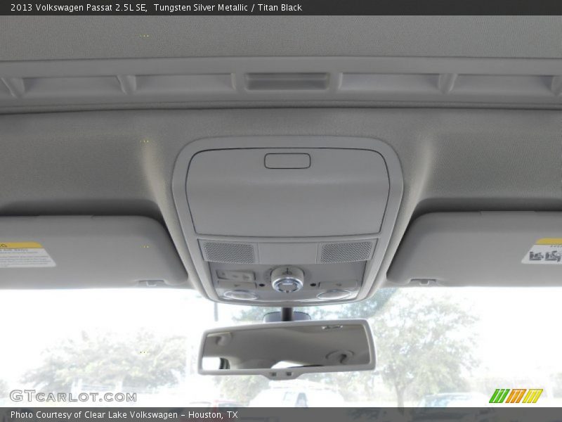Tungsten Silver Metallic / Titan Black 2013 Volkswagen Passat 2.5L SE