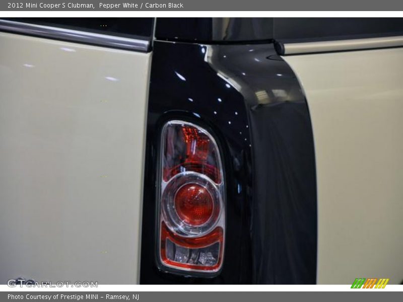 Pepper White / Carbon Black 2012 Mini Cooper S Clubman