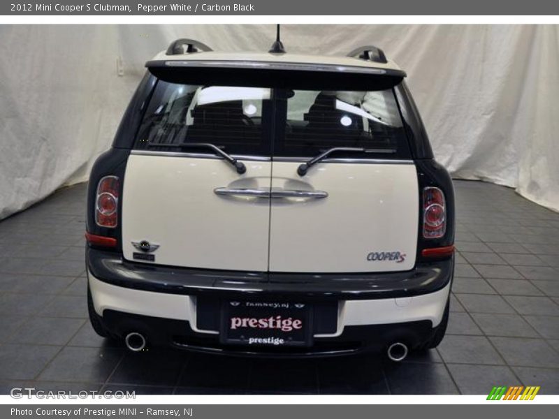 Pepper White / Carbon Black 2012 Mini Cooper S Clubman