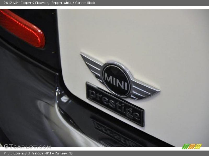 Pepper White / Carbon Black 2012 Mini Cooper S Clubman