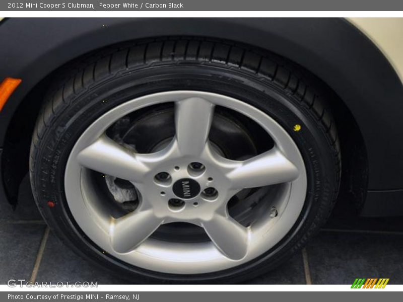 Pepper White / Carbon Black 2012 Mini Cooper S Clubman