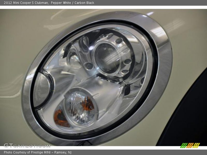 Pepper White / Carbon Black 2012 Mini Cooper S Clubman