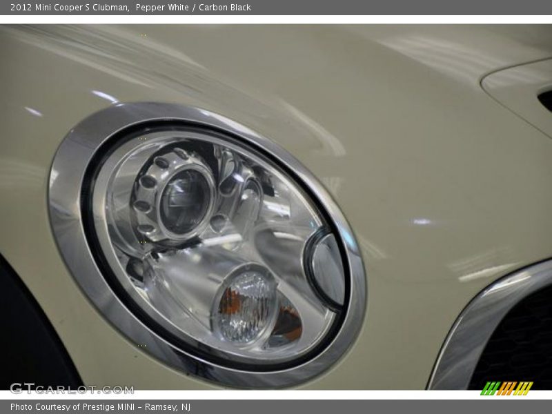 Pepper White / Carbon Black 2012 Mini Cooper S Clubman