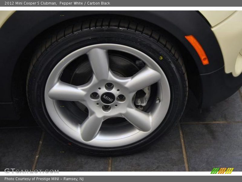 Pepper White / Carbon Black 2012 Mini Cooper S Clubman