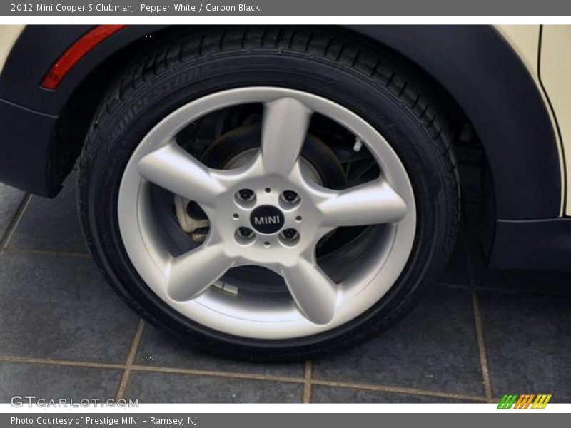 Pepper White / Carbon Black 2012 Mini Cooper S Clubman