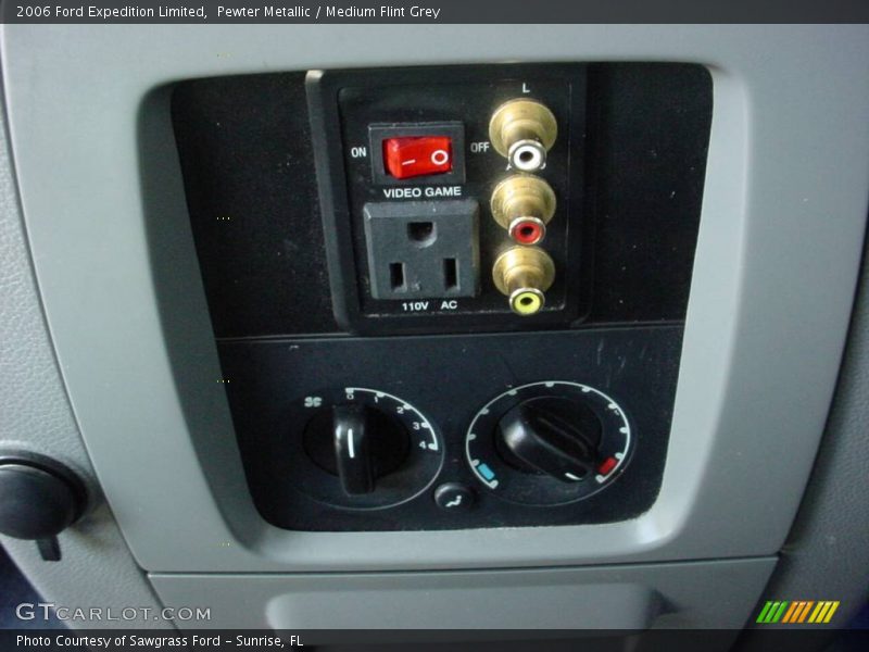 Pewter Metallic / Medium Flint Grey 2006 Ford Expedition Limited