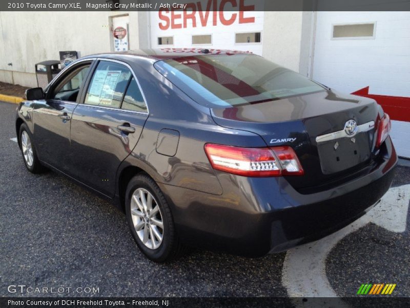 Magnetic Gray Metallic / Ash Gray 2010 Toyota Camry XLE