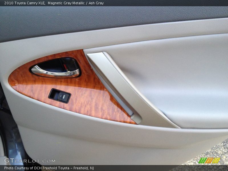 Magnetic Gray Metallic / Ash Gray 2010 Toyota Camry XLE