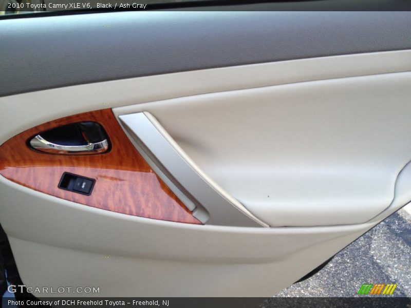 Black / Ash Gray 2010 Toyota Camry XLE V6