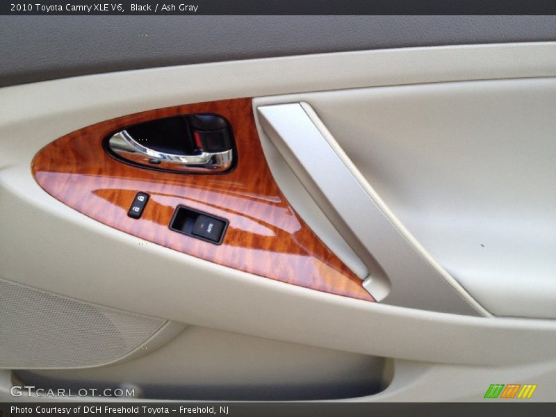 Black / Ash Gray 2010 Toyota Camry XLE V6