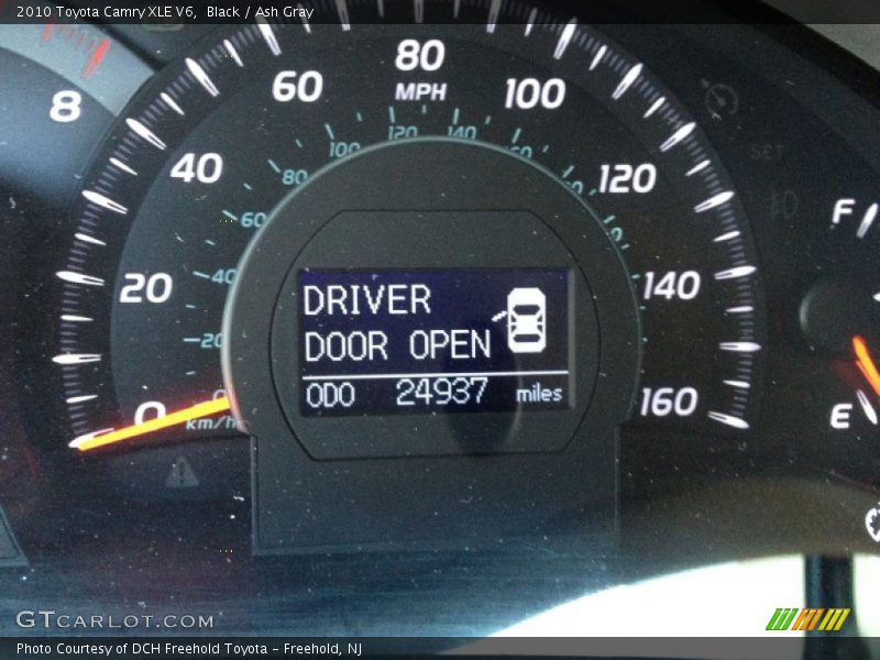 Black / Ash Gray 2010 Toyota Camry XLE V6