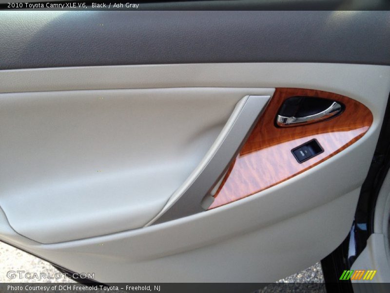 Black / Ash Gray 2010 Toyota Camry XLE V6
