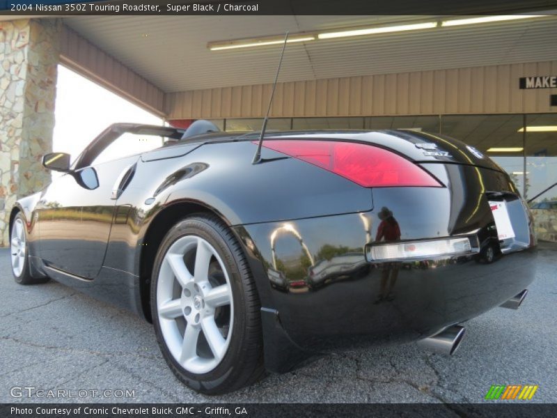 Super Black / Charcoal 2004 Nissan 350Z Touring Roadster