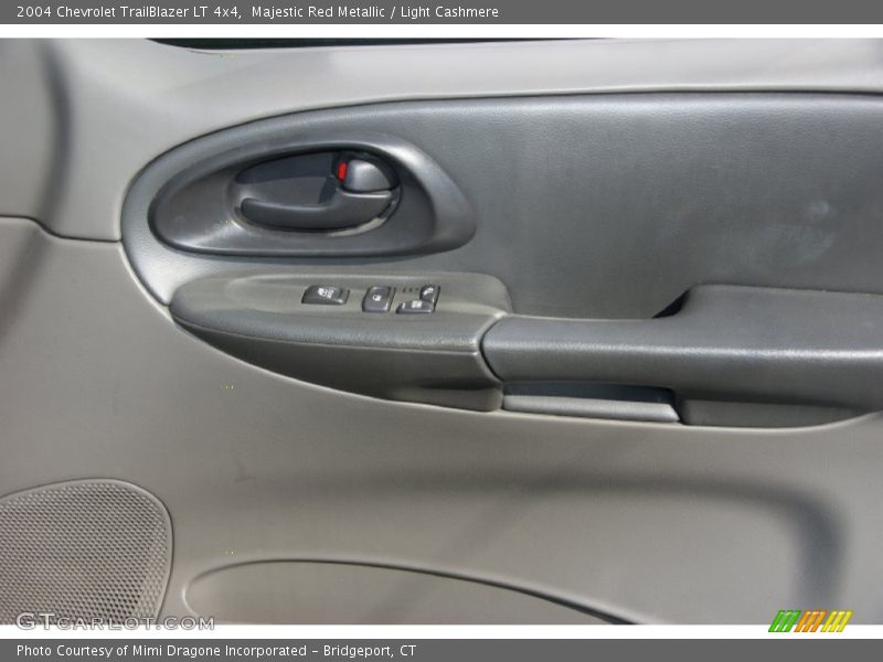 Majestic Red Metallic / Light Cashmere 2004 Chevrolet TrailBlazer LT 4x4