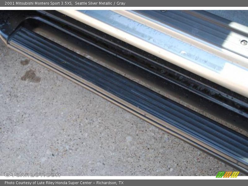 Seattle Silver Metallic / Gray 2001 Mitsubishi Montero Sport 3.5XS