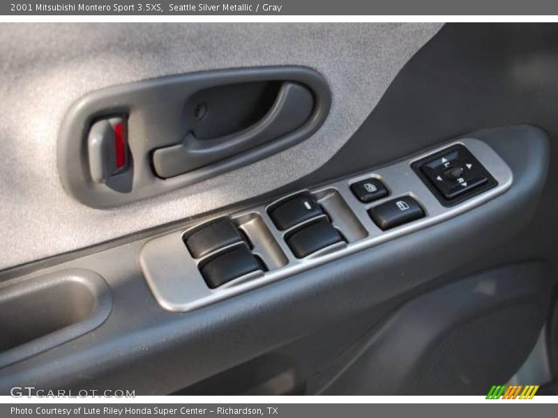 Seattle Silver Metallic / Gray 2001 Mitsubishi Montero Sport 3.5XS