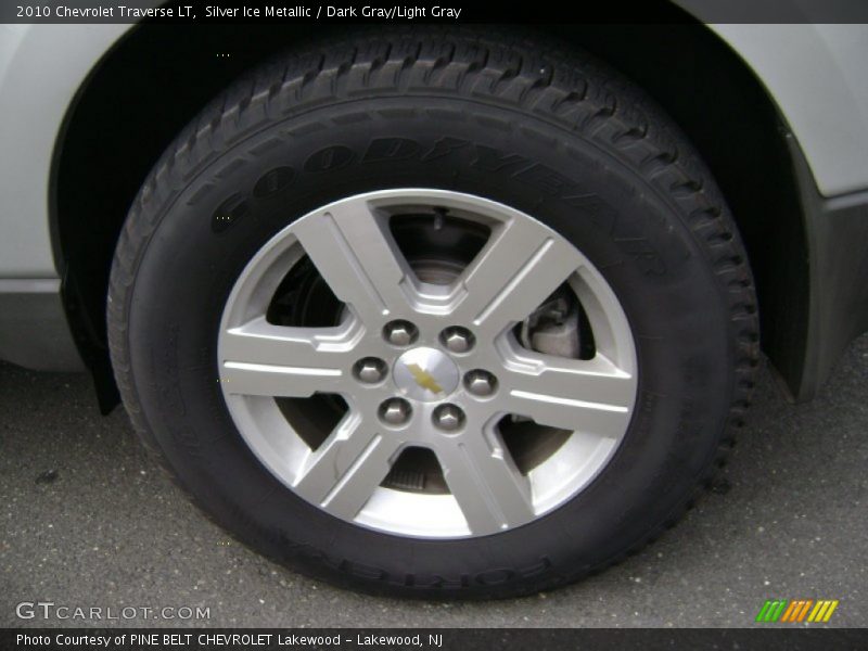 Silver Ice Metallic / Dark Gray/Light Gray 2010 Chevrolet Traverse LT