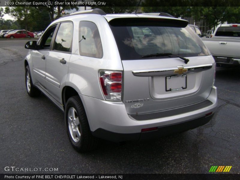 Silver Ice Metallic / Light Gray 2009 Chevrolet Equinox LS