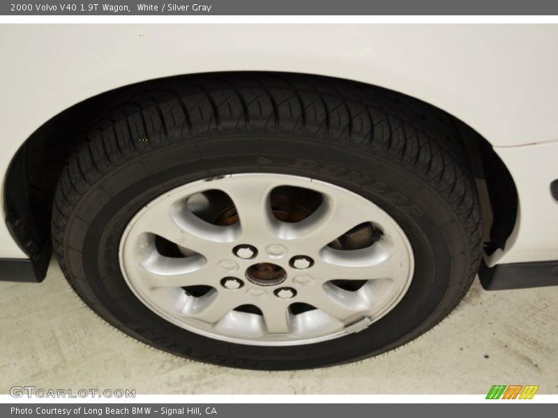 White / Silver Gray 2000 Volvo V40 1.9T Wagon