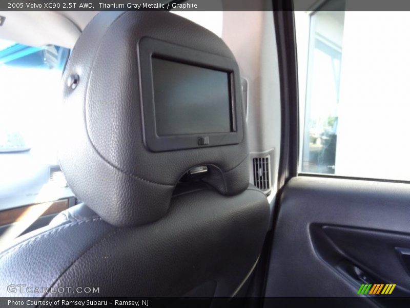 Titanium Gray Metallic / Graphite 2005 Volvo XC90 2.5T AWD