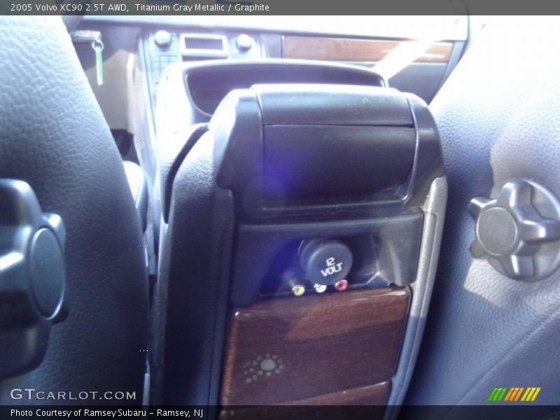 Titanium Gray Metallic / Graphite 2005 Volvo XC90 2.5T AWD