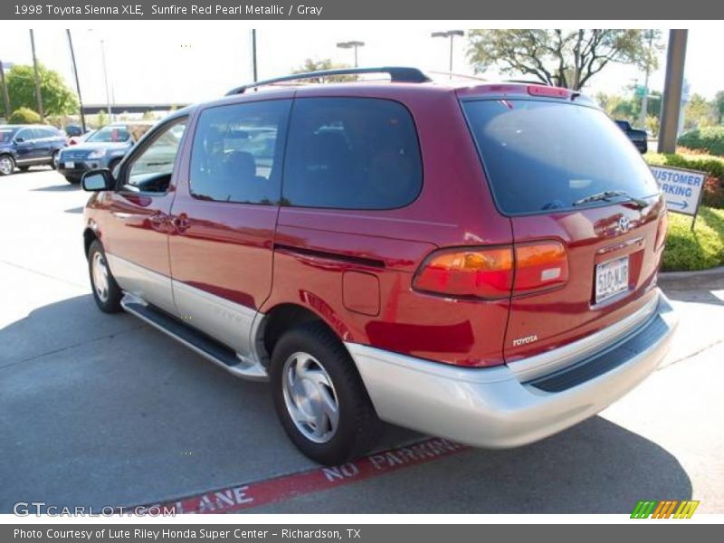 Sunfire Red Pearl Metallic / Gray 1998 Toyota Sienna XLE