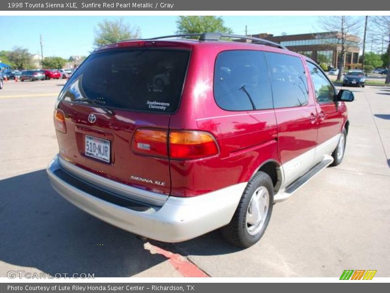 Sunfire Red Pearl Metallic / Gray 1998 Toyota Sienna XLE