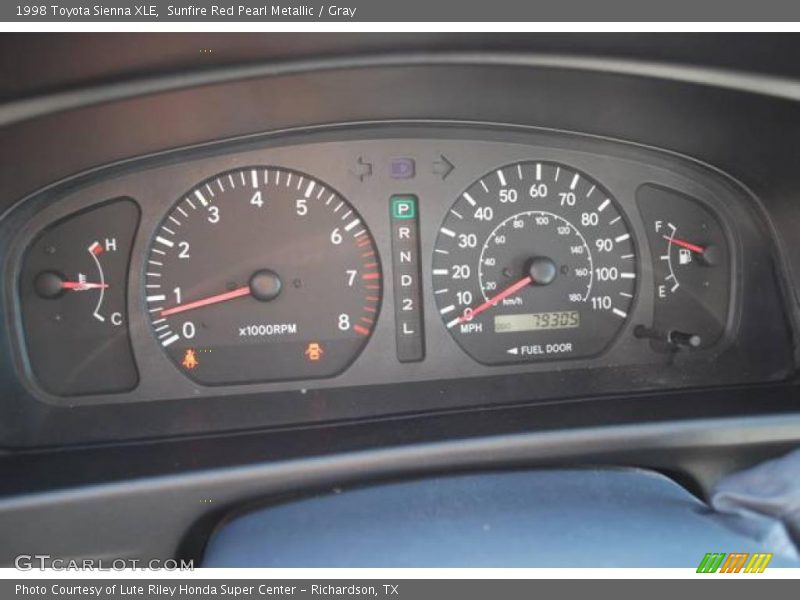 Sunfire Red Pearl Metallic / Gray 1998 Toyota Sienna XLE