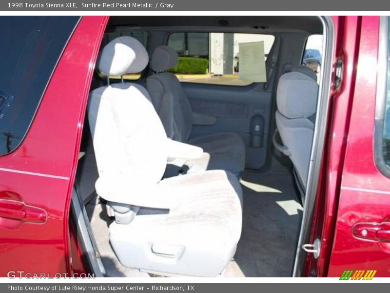 Sunfire Red Pearl Metallic / Gray 1998 Toyota Sienna XLE