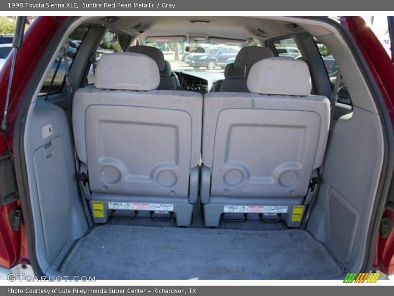 Sunfire Red Pearl Metallic / Gray 1998 Toyota Sienna XLE