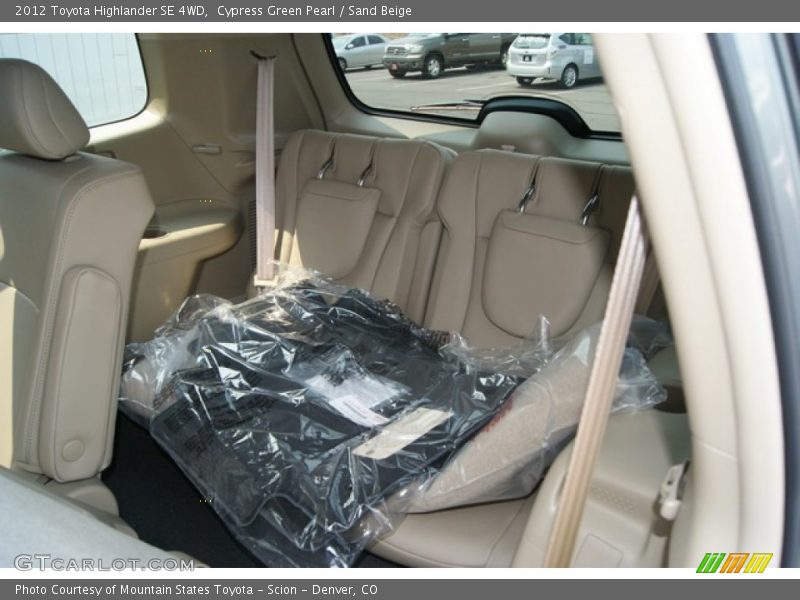 Cypress Green Pearl / Sand Beige 2012 Toyota Highlander SE 4WD