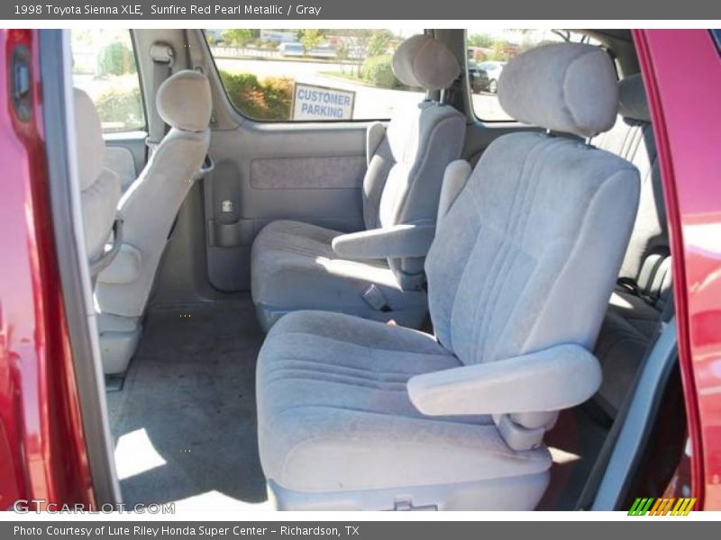 Sunfire Red Pearl Metallic / Gray 1998 Toyota Sienna XLE