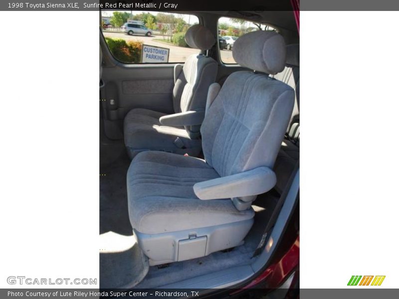 Sunfire Red Pearl Metallic / Gray 1998 Toyota Sienna XLE