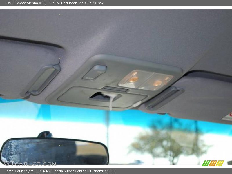 Sunfire Red Pearl Metallic / Gray 1998 Toyota Sienna XLE