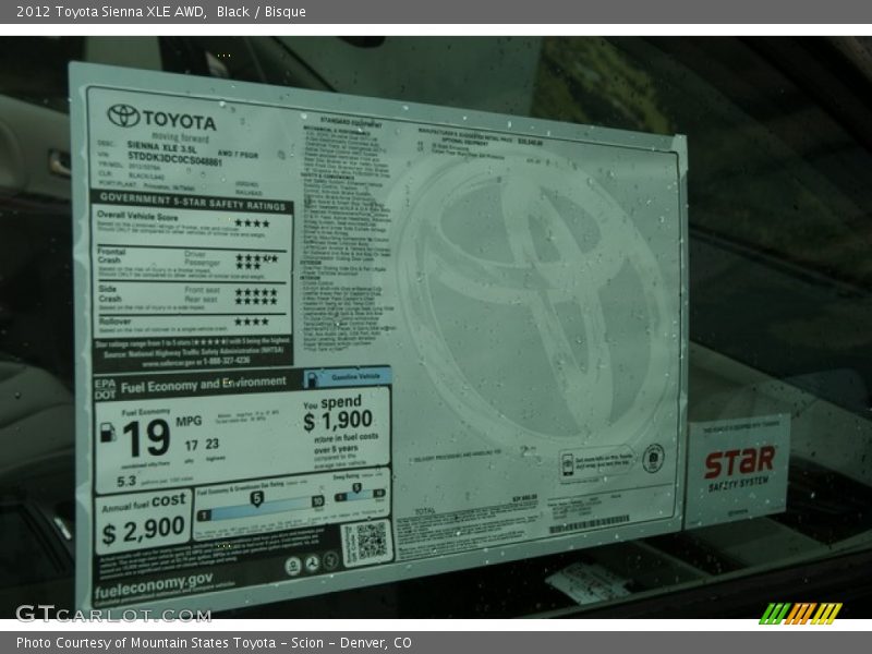 Black / Bisque 2012 Toyota Sienna XLE AWD