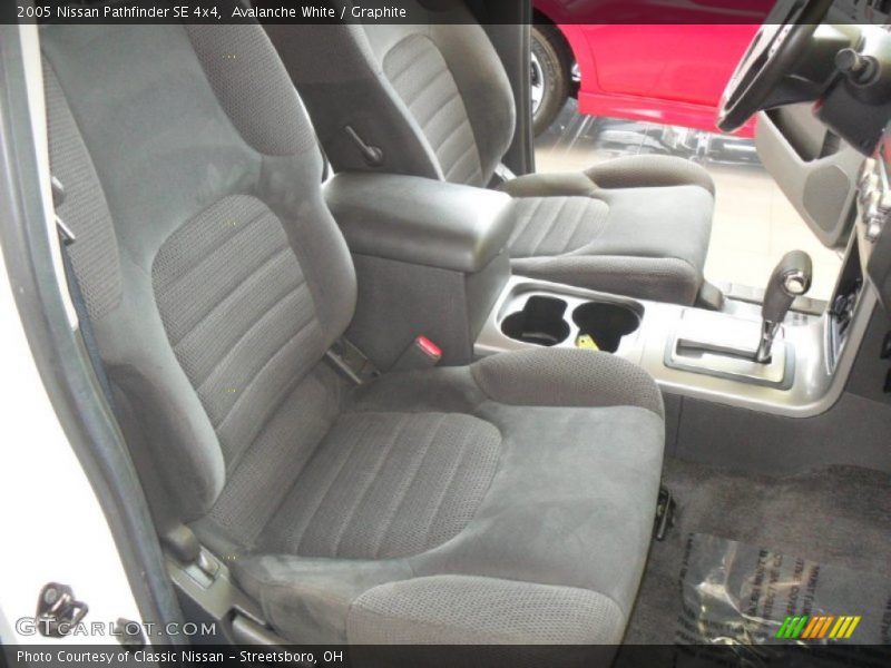 Avalanche White / Graphite 2005 Nissan Pathfinder SE 4x4