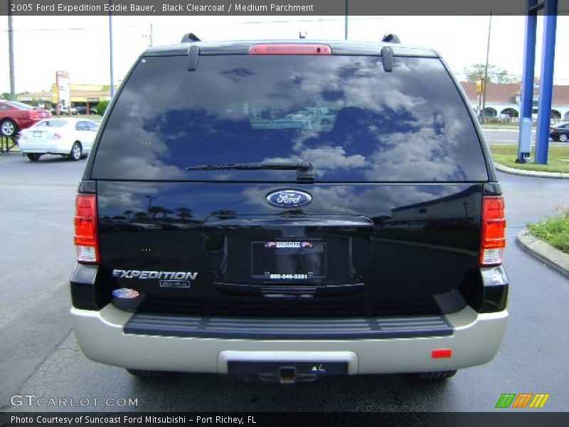 Black Clearcoat / Medium Parchment 2005 Ford Expedition Eddie Bauer