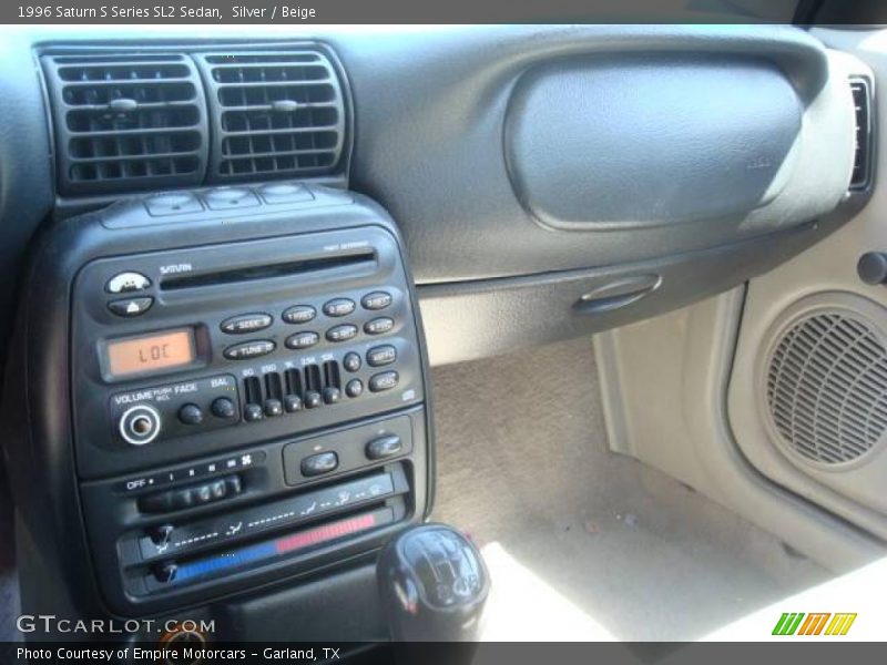 Silver / Beige 1996 Saturn S Series SL2 Sedan